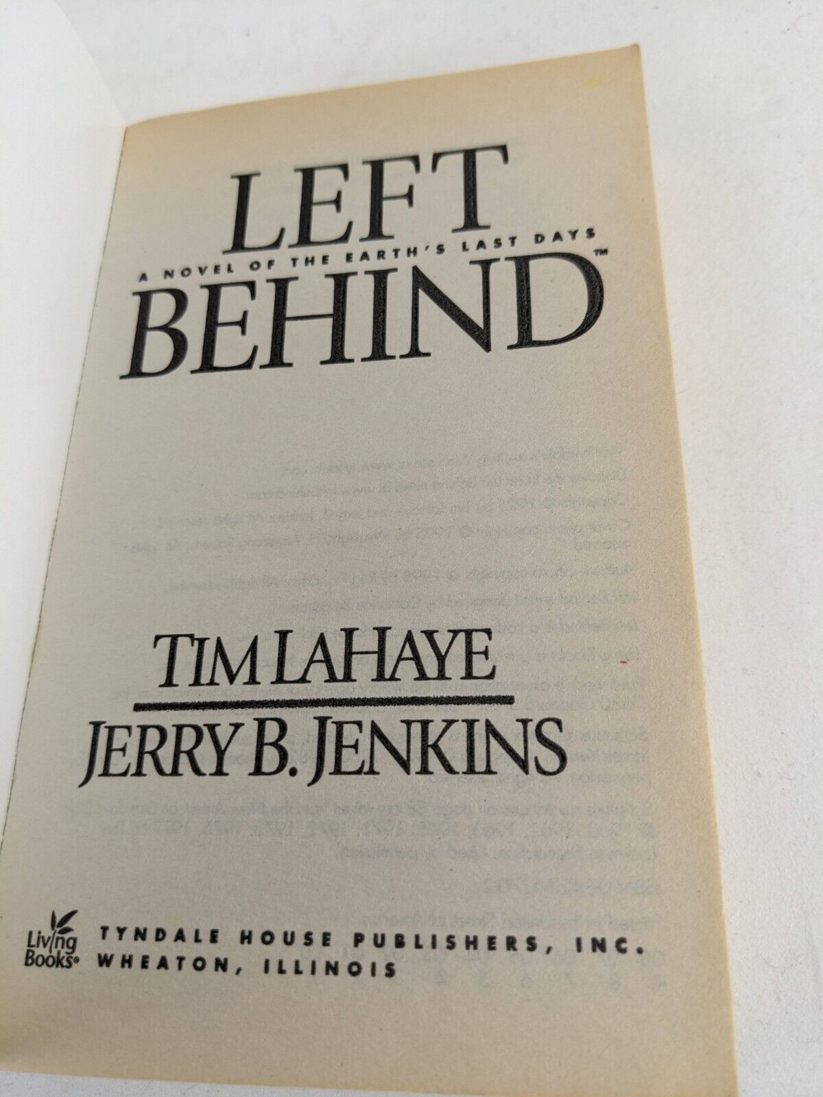 Left behind by Tim LaHaye & Jerry B. Jenkins 1998 Left behind