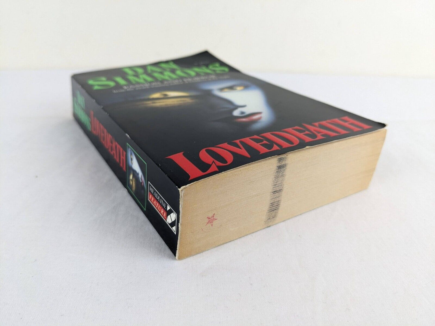 Lovedeath by Dan Simmons 1994
