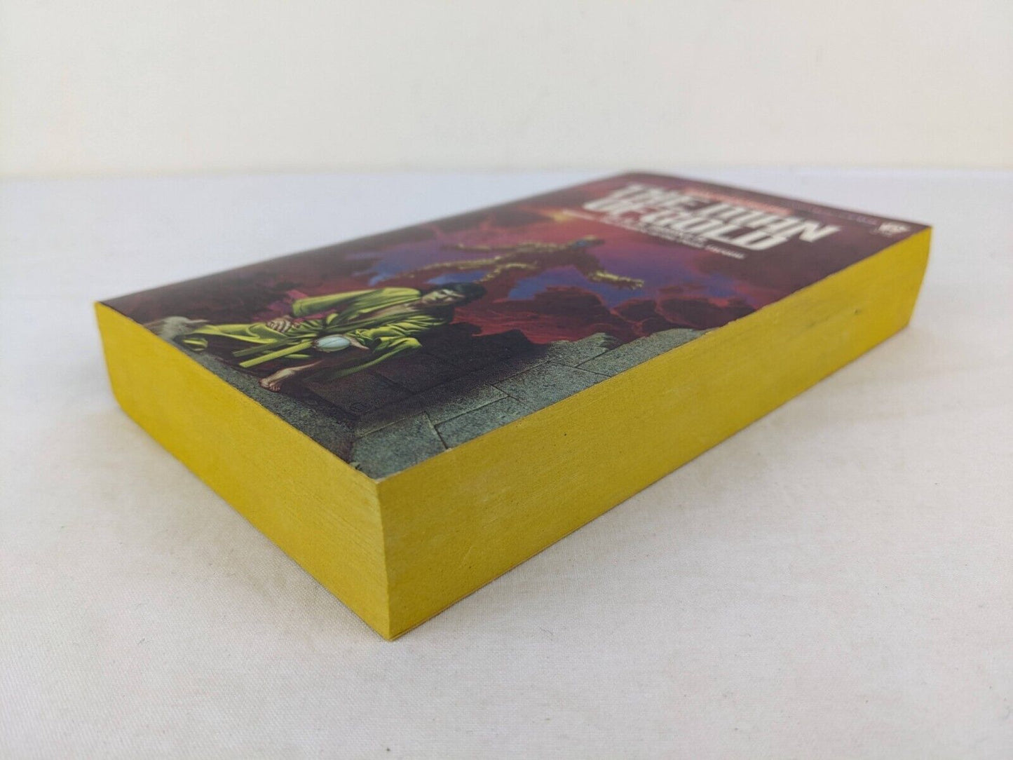 The man of gold by M. A. R. Barker 1984 - Tekumel empire of the petal throne d&d