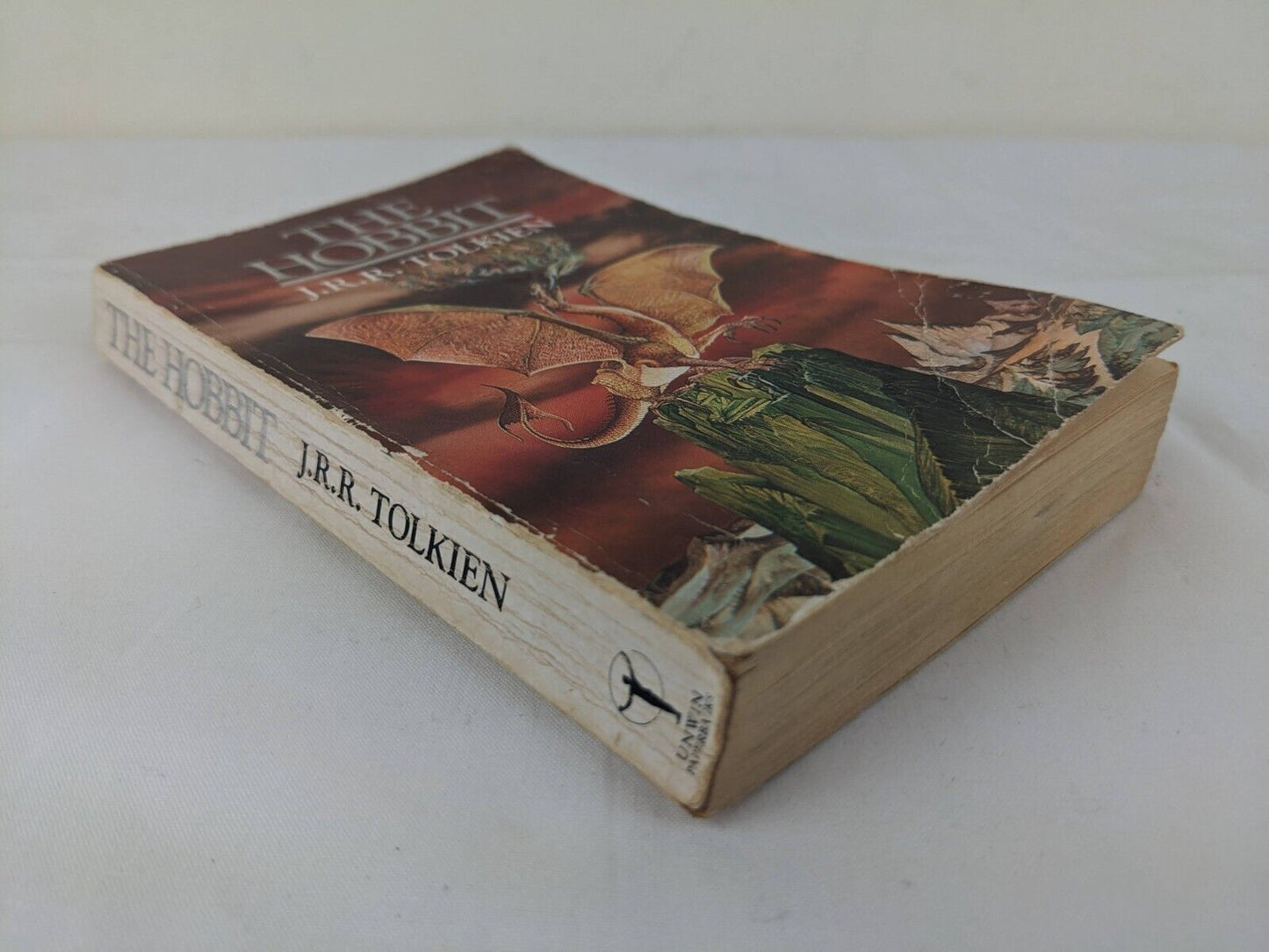 The Hobbit by Tolkien 1988 Unwin paperback