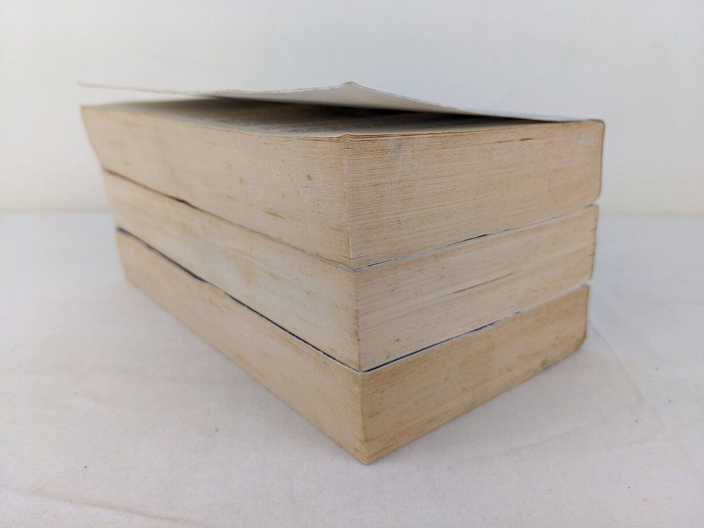 The darksword trilogy by Margaret Weis & Tracy Hickman 1994 - Alternate cover