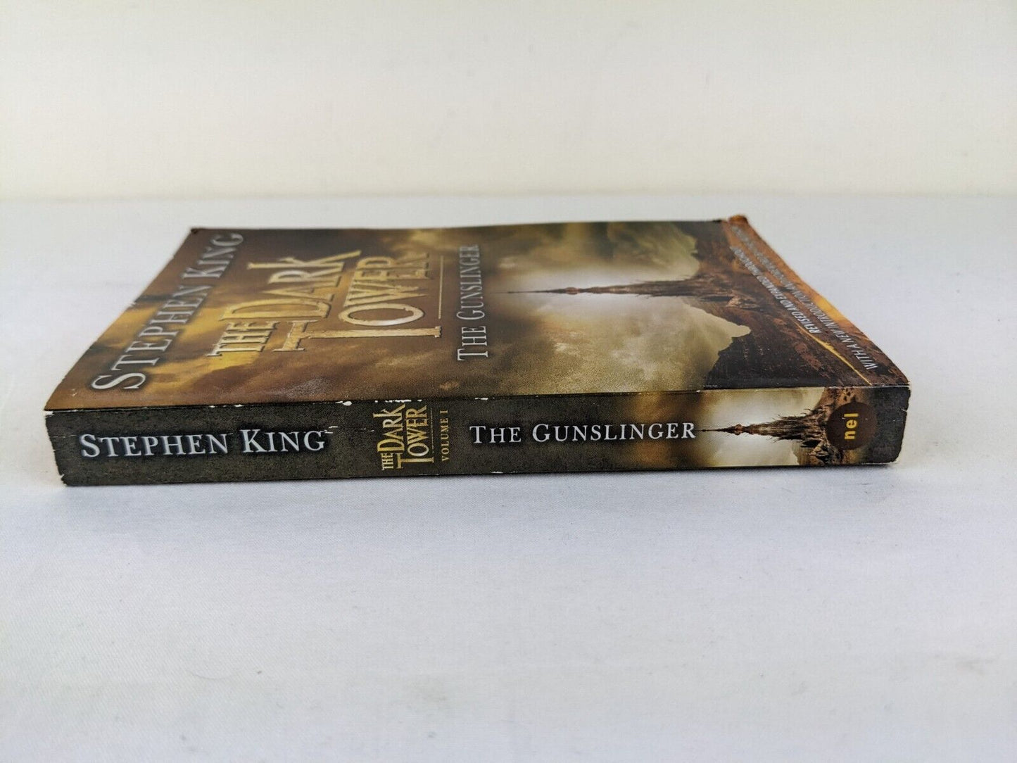 Dark Tower I: The Gunslinger: (Volume 1) by Stephen King (Paperback, 2003)