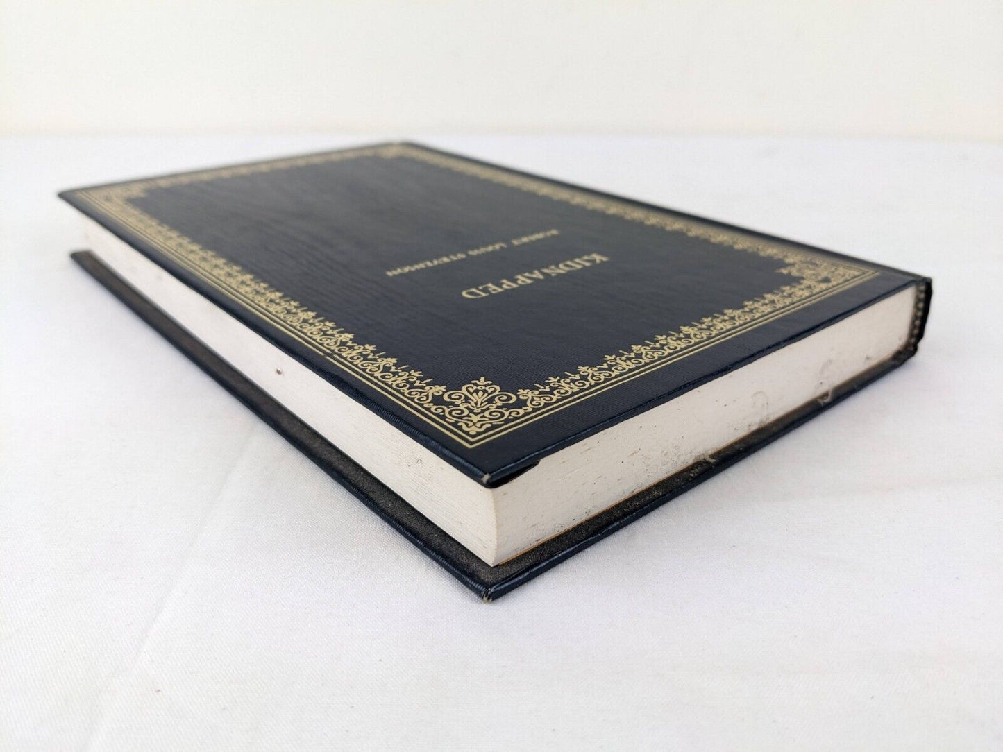 Kidnapped by Robert Louis Stevenson - Peebles classic library Vintage hardcover