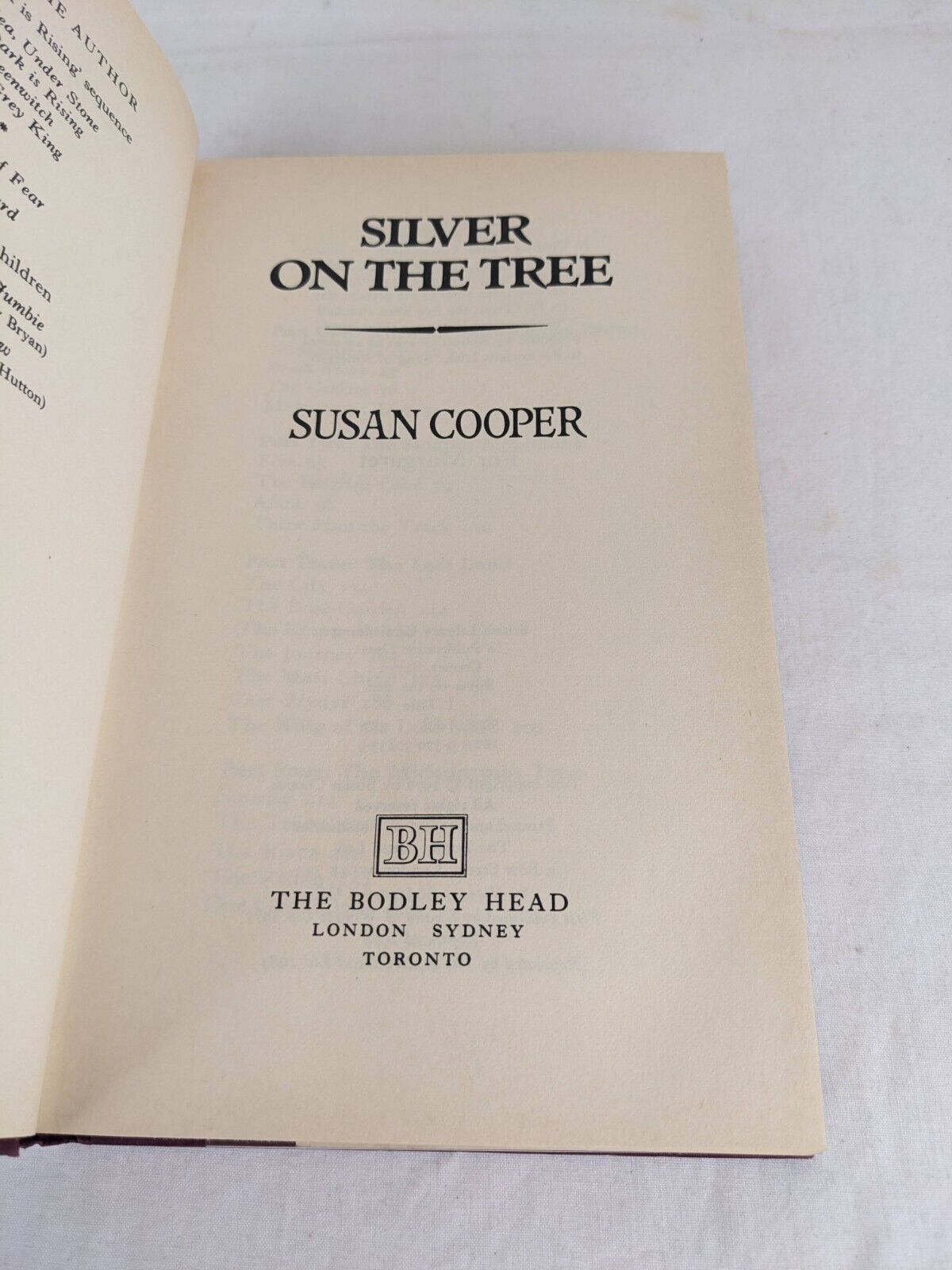 Silver on the tree by Susan Cooper 1984 Hardcover Dark is rising