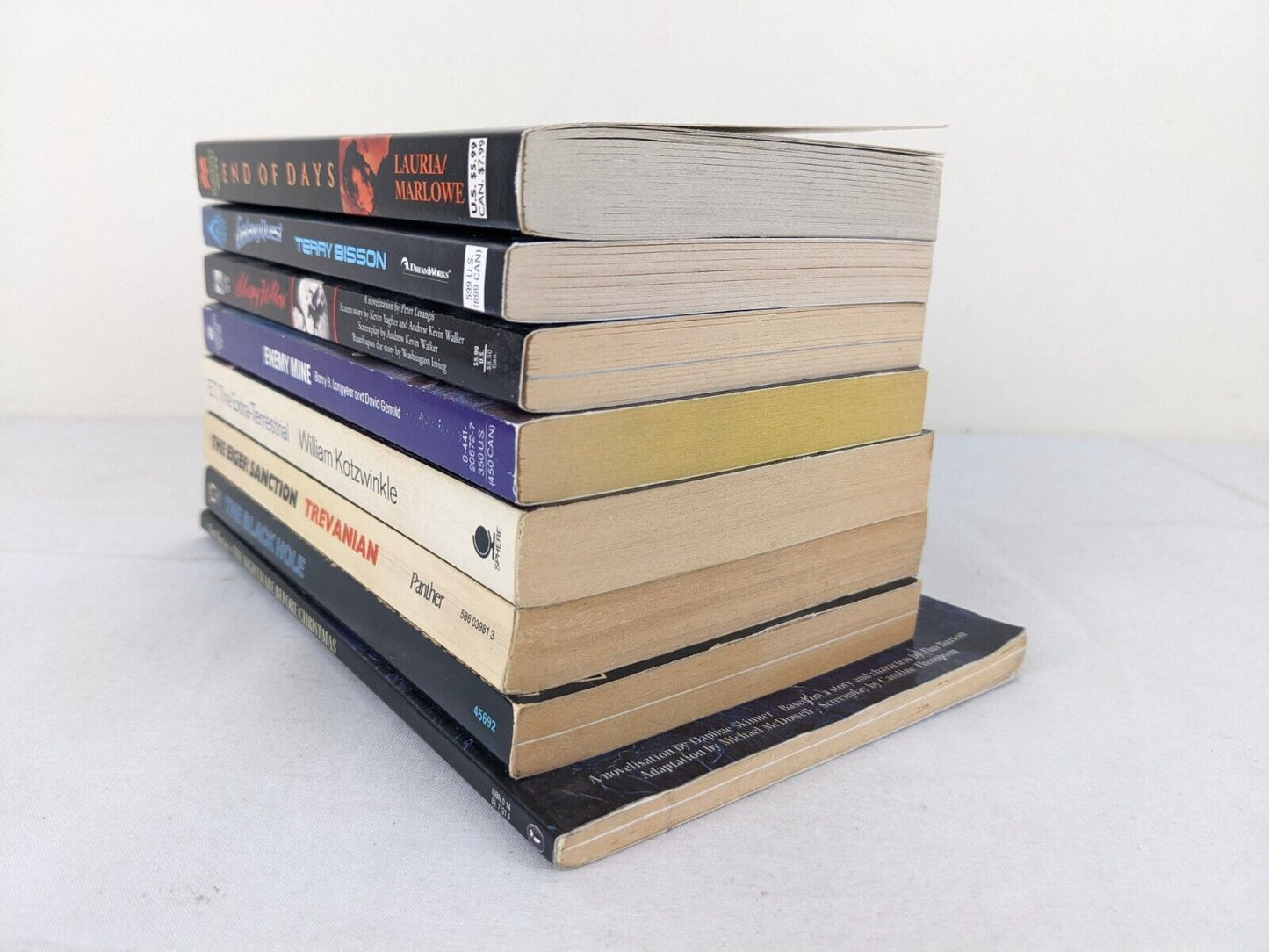 Movie tie-up novelization x 8 - Enemy mine, E.T., Eiger Sanction, Black hole etc