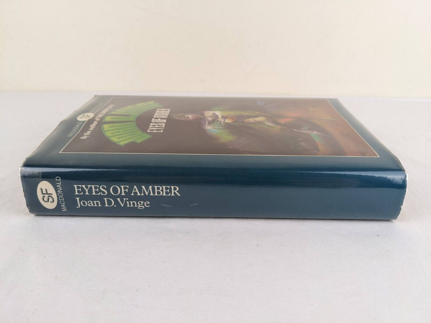 Eyes of Amber by Joan D. Vinge 1981 Hardcover