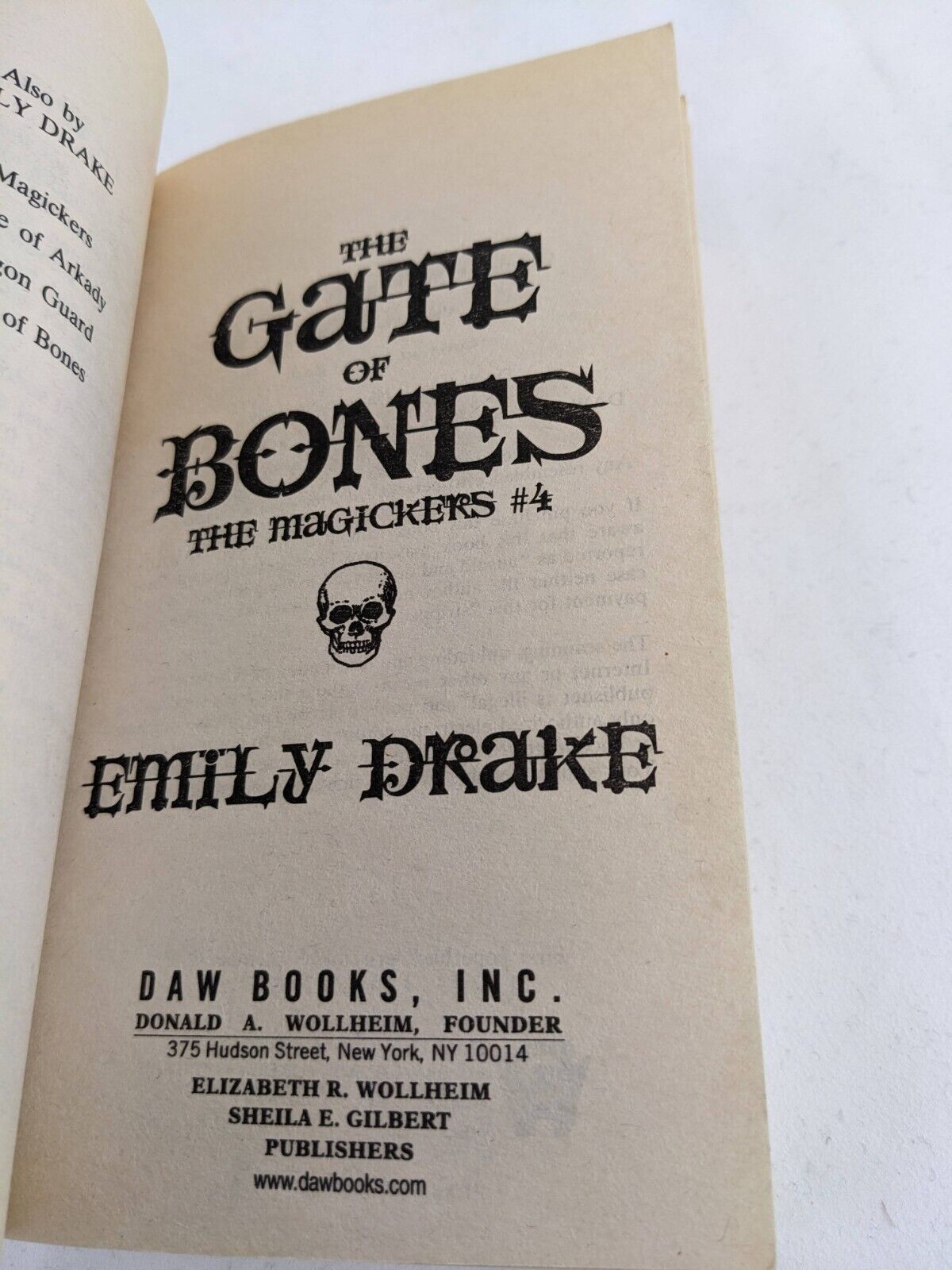 The magickers by Emily Drake - Curse of Arkady, Gate of bones & Dragon Guard