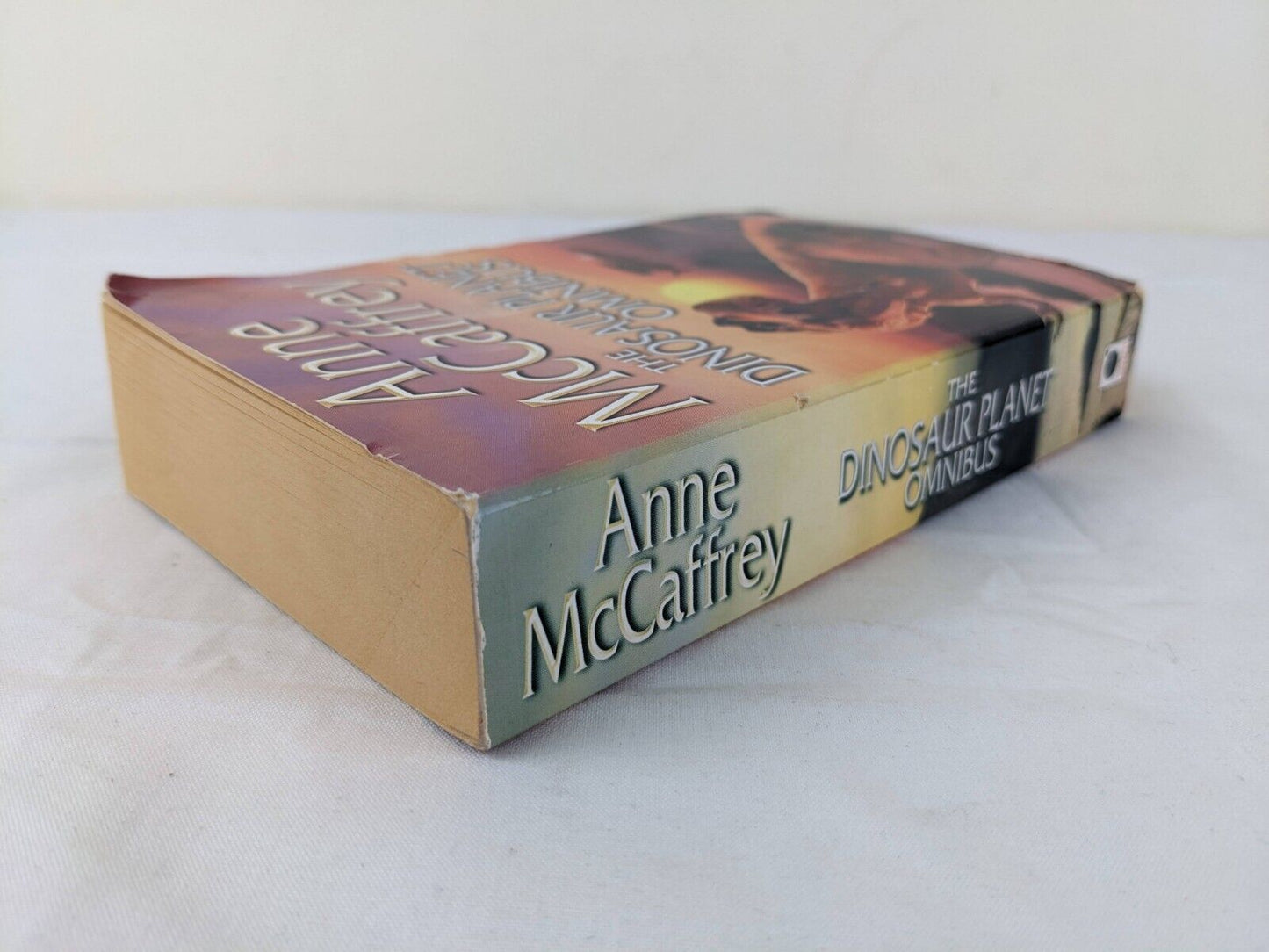 The dinosaur planet omnibus ( 1 & 2) by Anne McCaffrey 2002