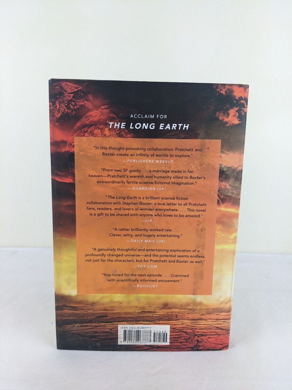 The long war by Terry Pratchett & Stephen Baxter Hardcover US First Edition 2013