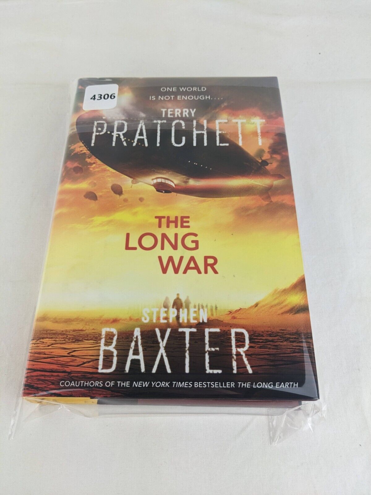 The long war by Terry Pratchett & Stephen Baxter Hardcover US First Edition 2013