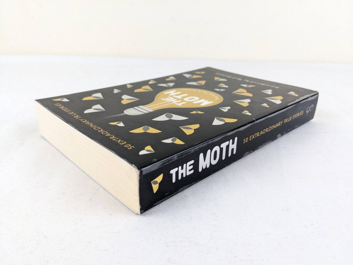 The moth edited by Catharine Burns 2015 Neil Gaiman