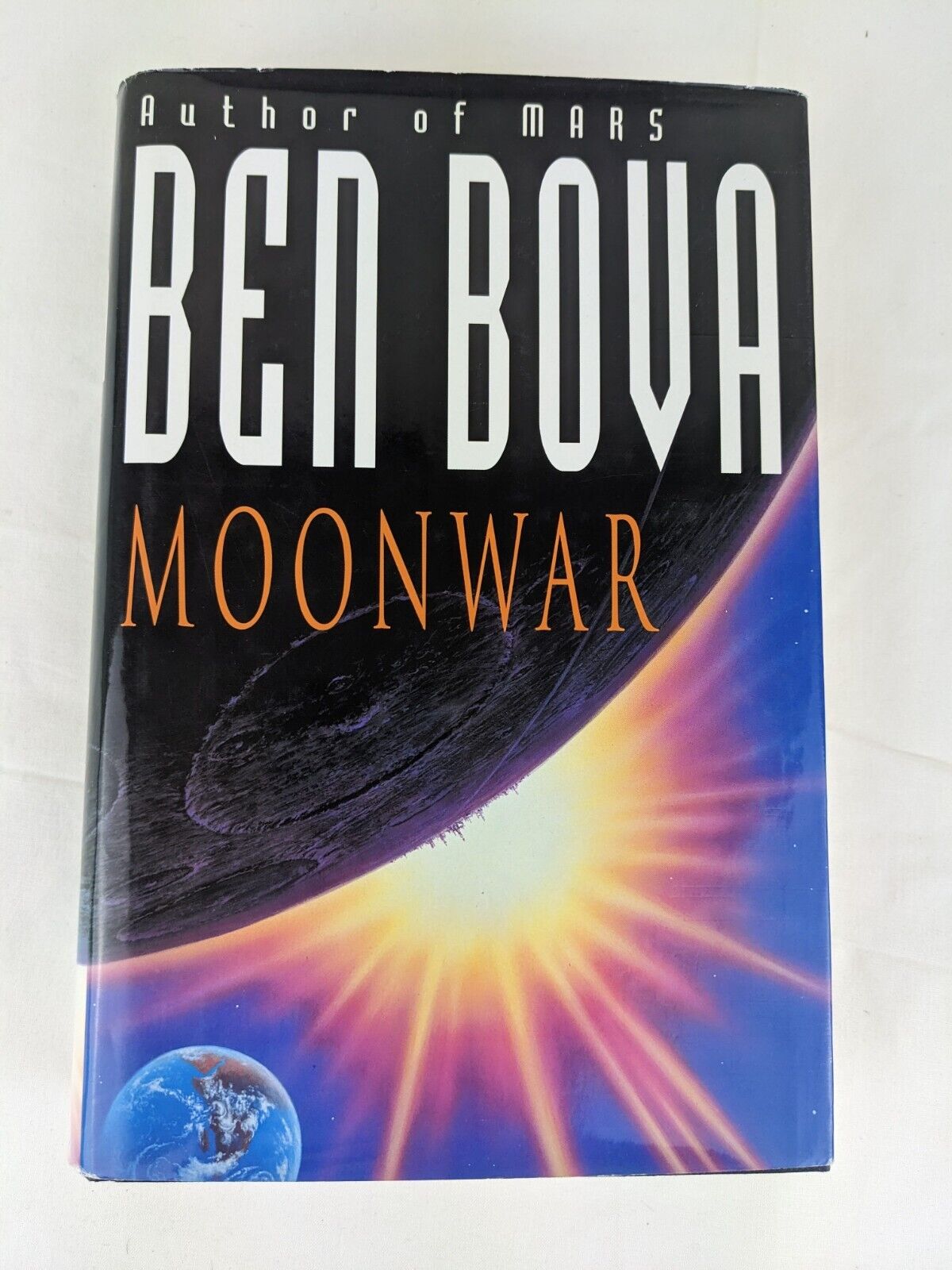 The Grand Tour: Moonwar by Ben Bova hardcover 1997