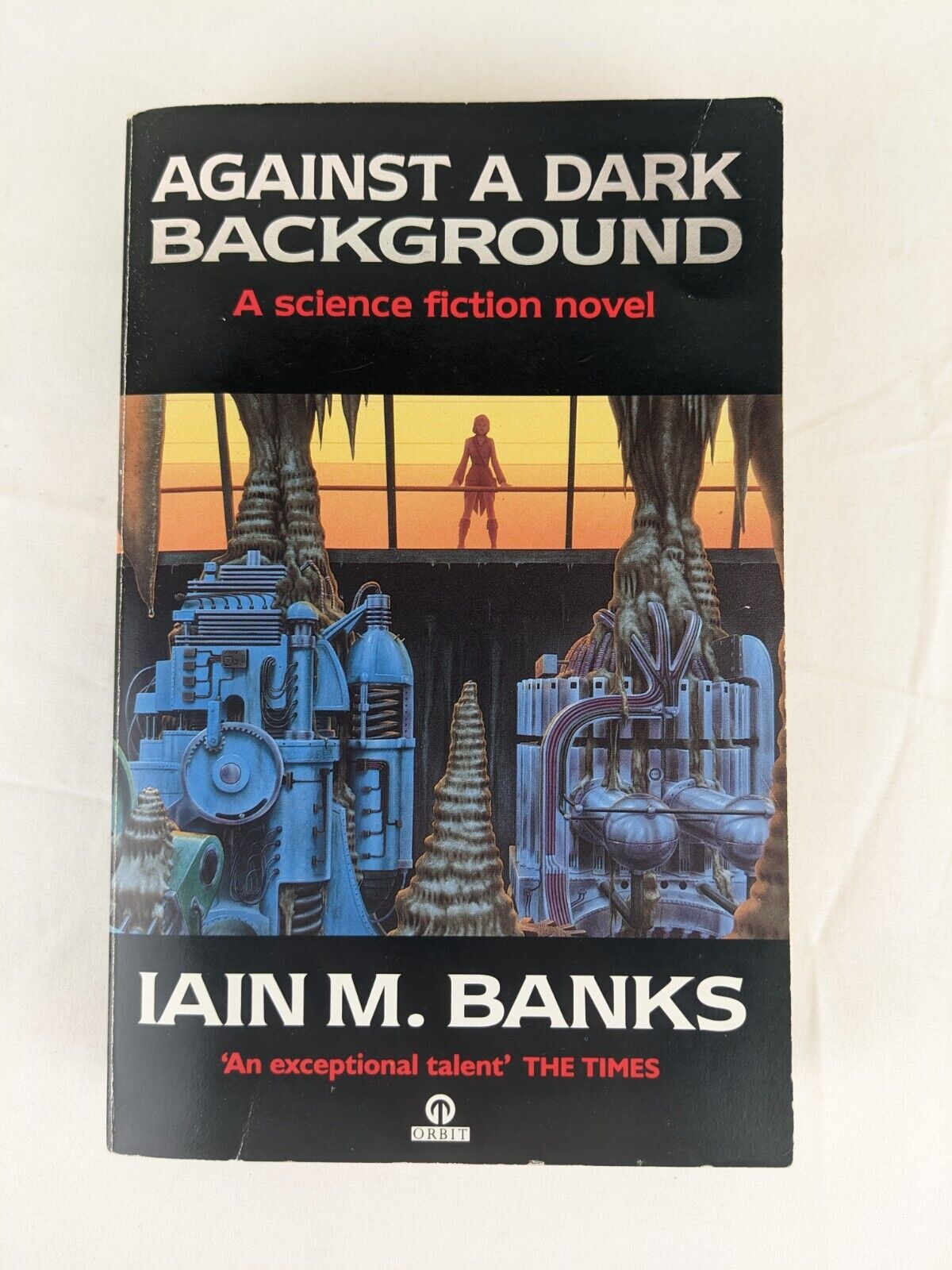 Against a dark background by Iain M. Banks 1993