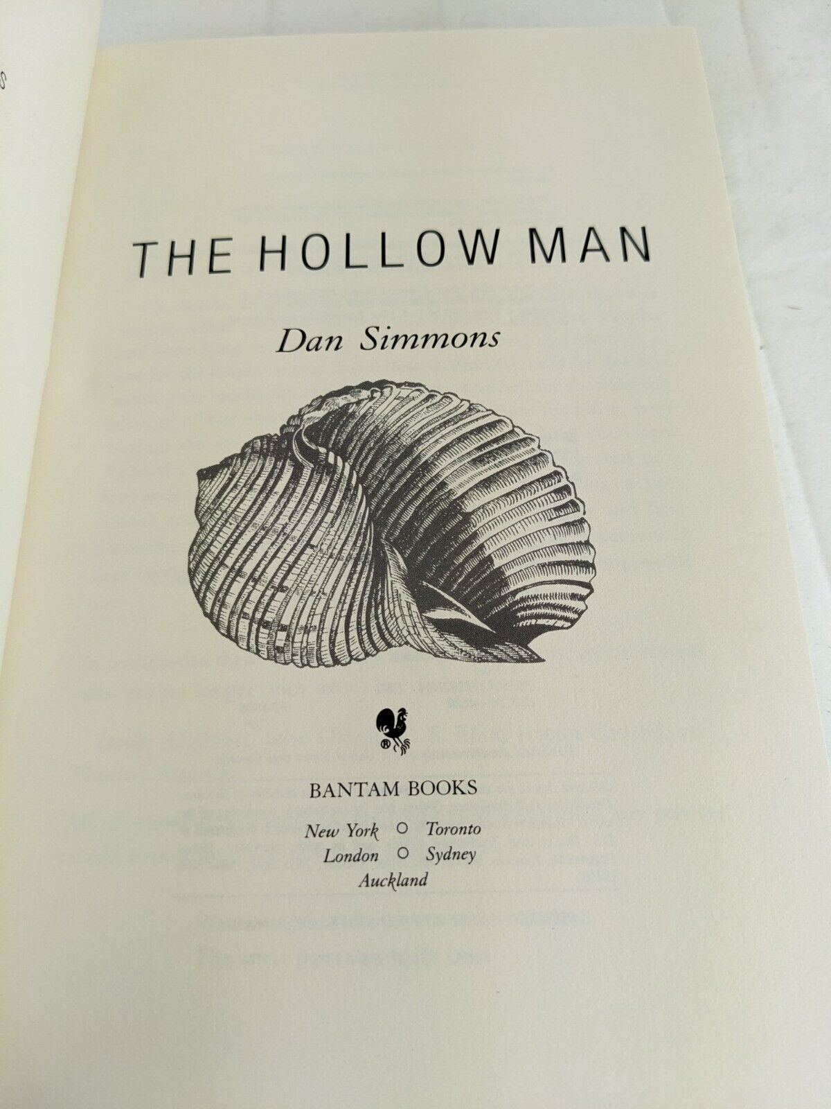 The hollow man by Dan Simmons 1992 Hardcover US First Edition