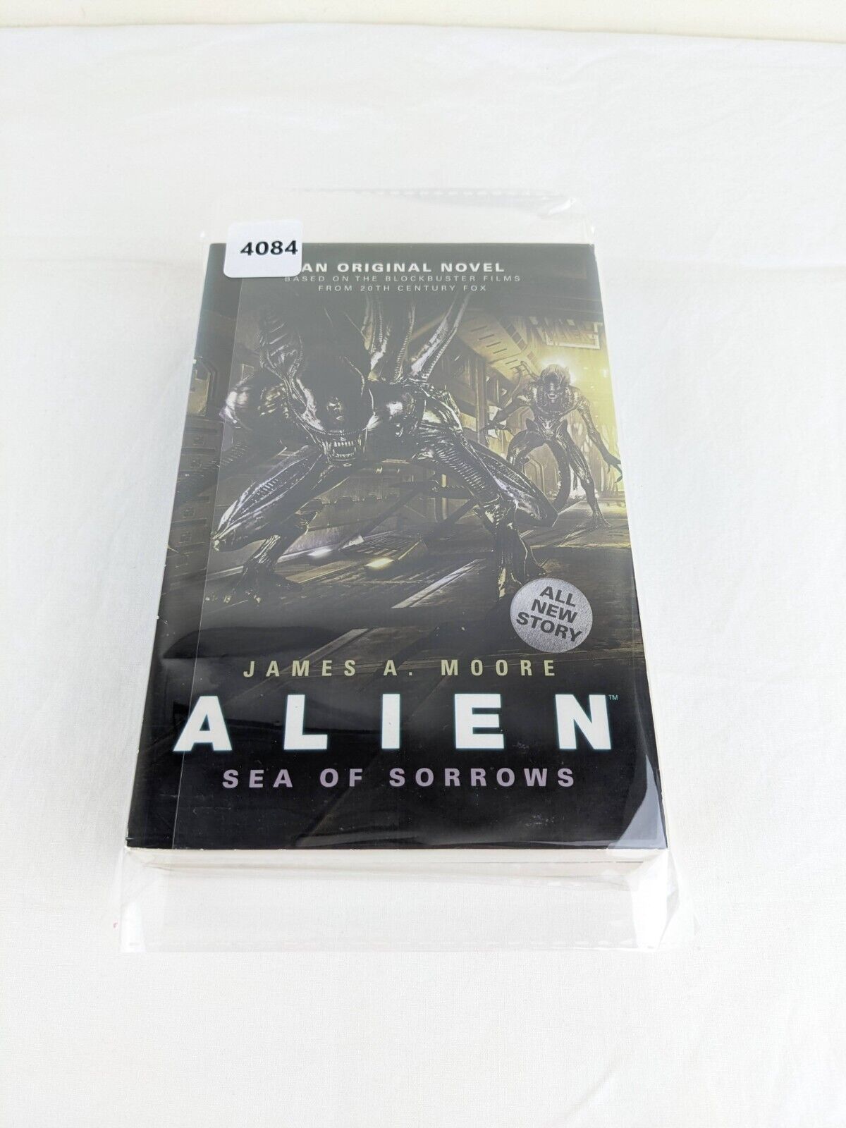 Alien: Out of the shadows & Sea of sorrows by Tim Lebbon & James Moore 2014