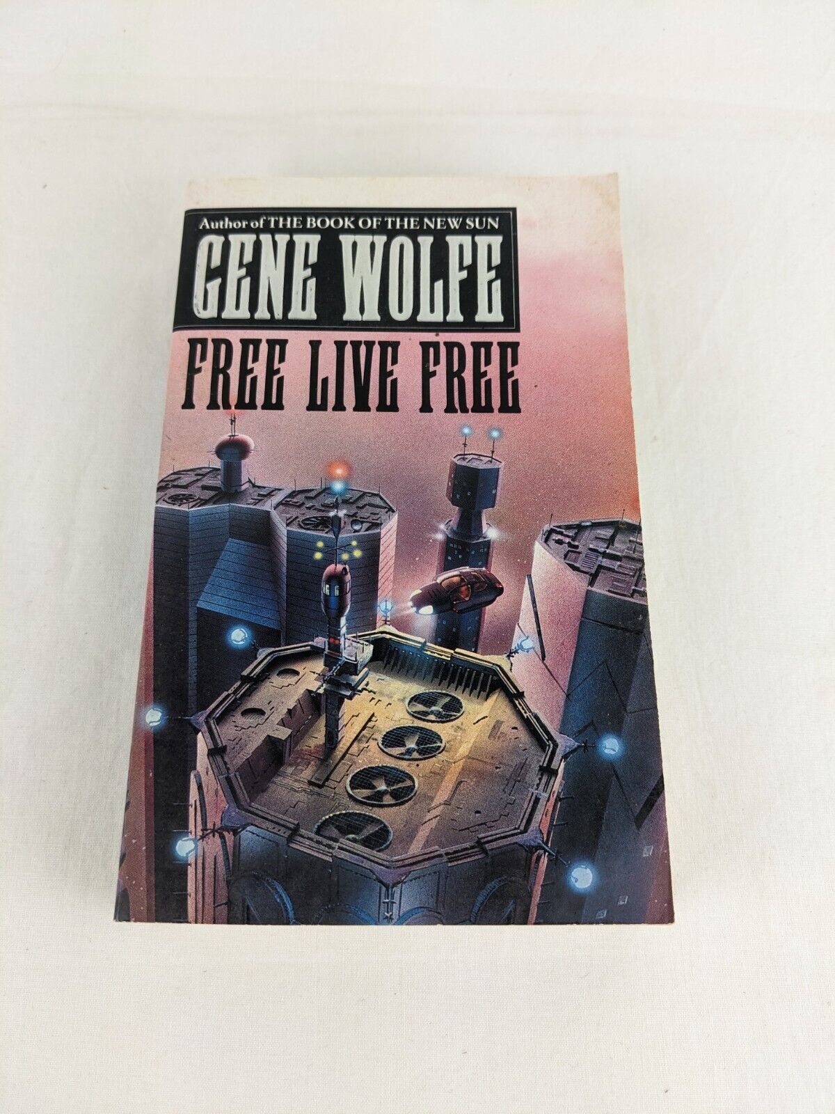 Free live free by Gene Wolfe 1989