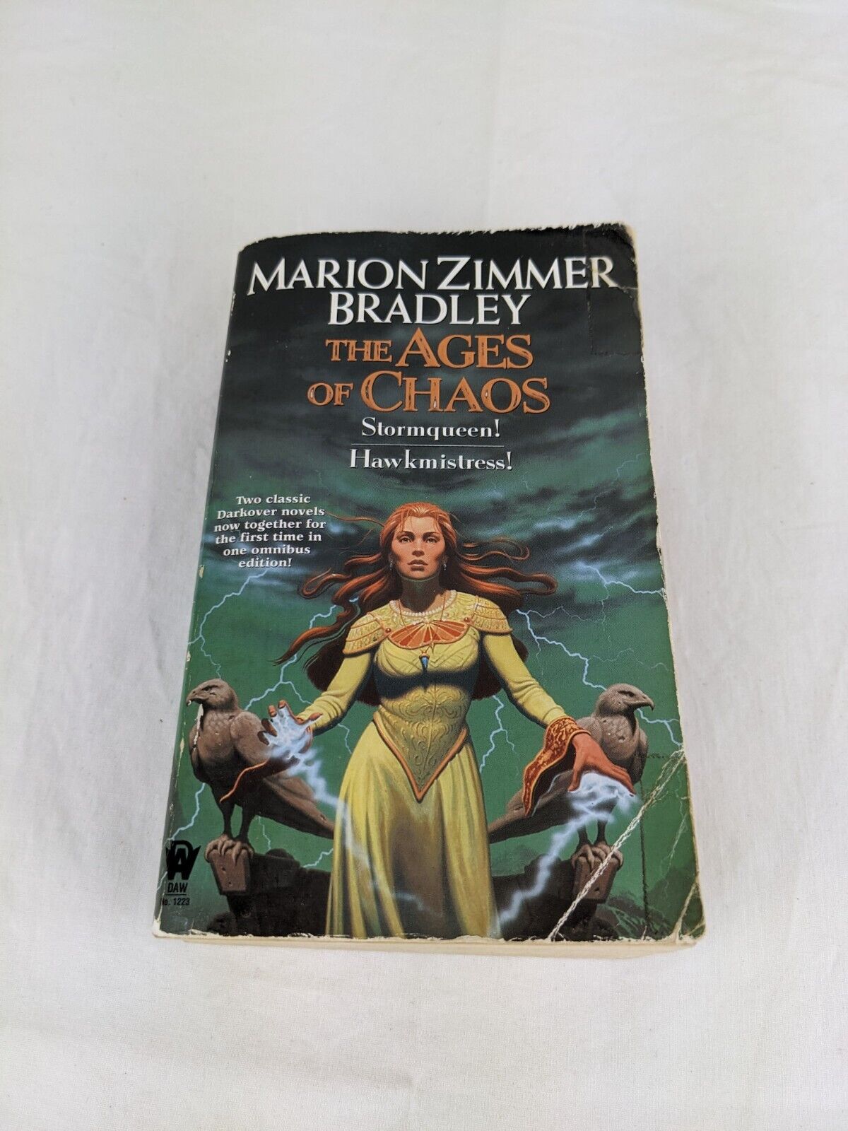 The ages of Chaos by Marion Zimmer Bradley - Stormqueen / Hawkmistress