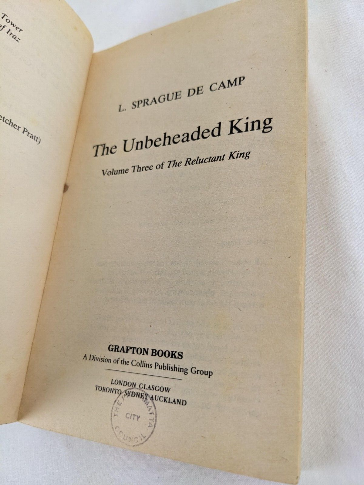 The reluctant king by L. Sprague de Camp - Goblin Tower, Iraz & Unbeheaded king