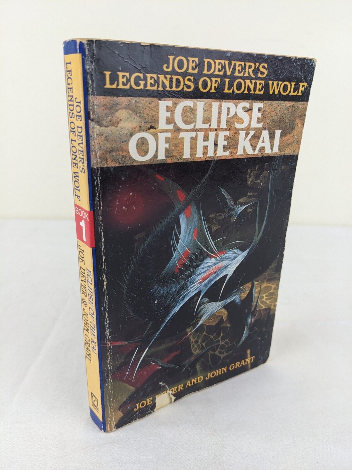 Legends of lone wolf: Eclipse of the kai by Joe Dever 1989