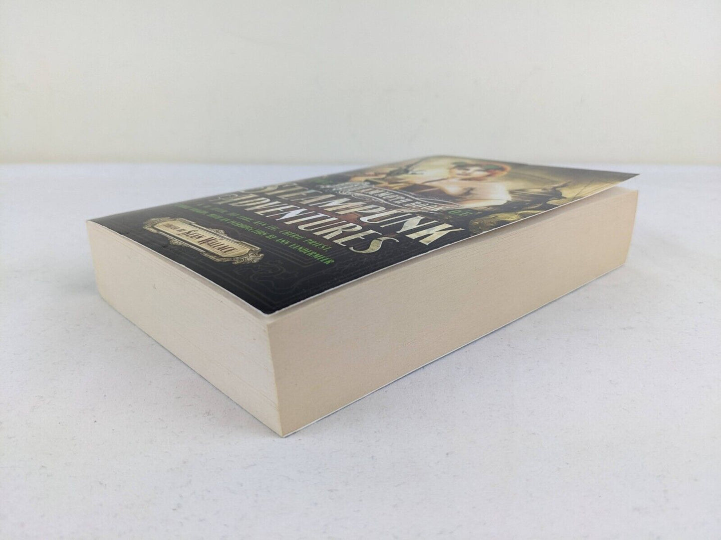 The mammoth book of Steampunk adventures by Sean Wallace 2014