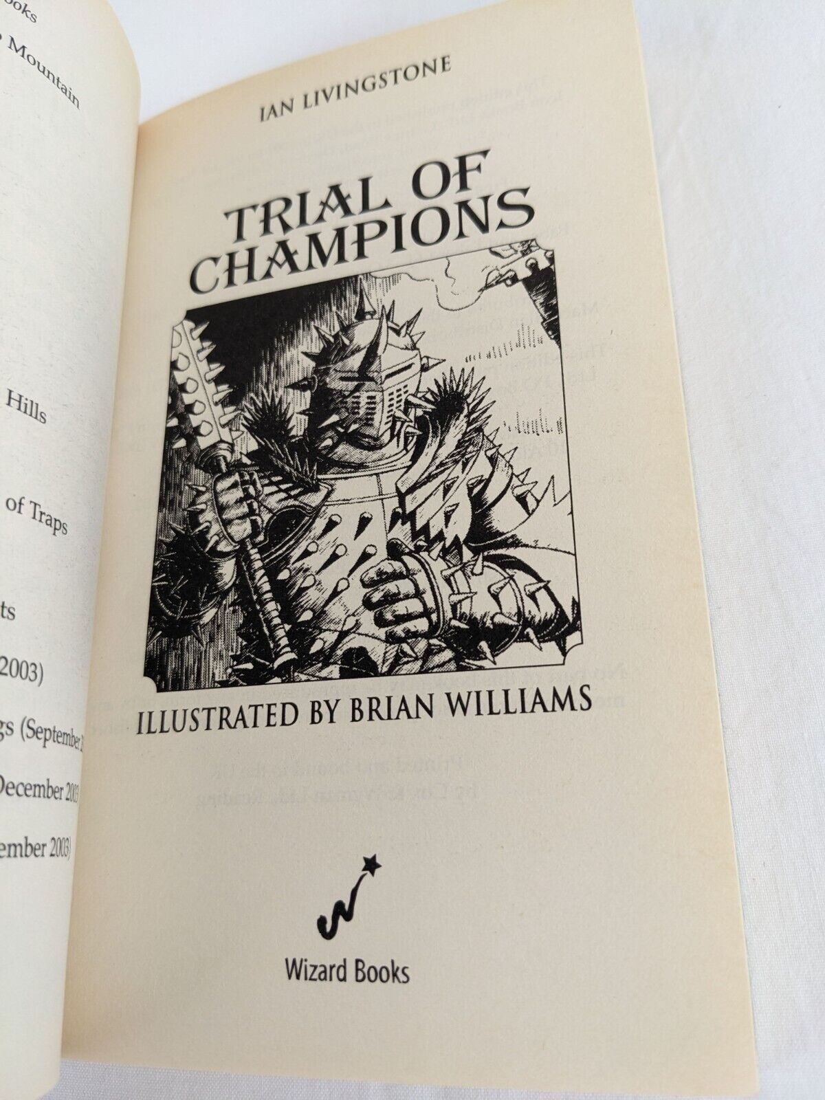 Trial of champions by Ian Livingstone 2003 Fighting Fantasy